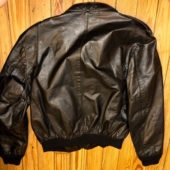Men's Black Leather Jacket - Picture 4 of 7